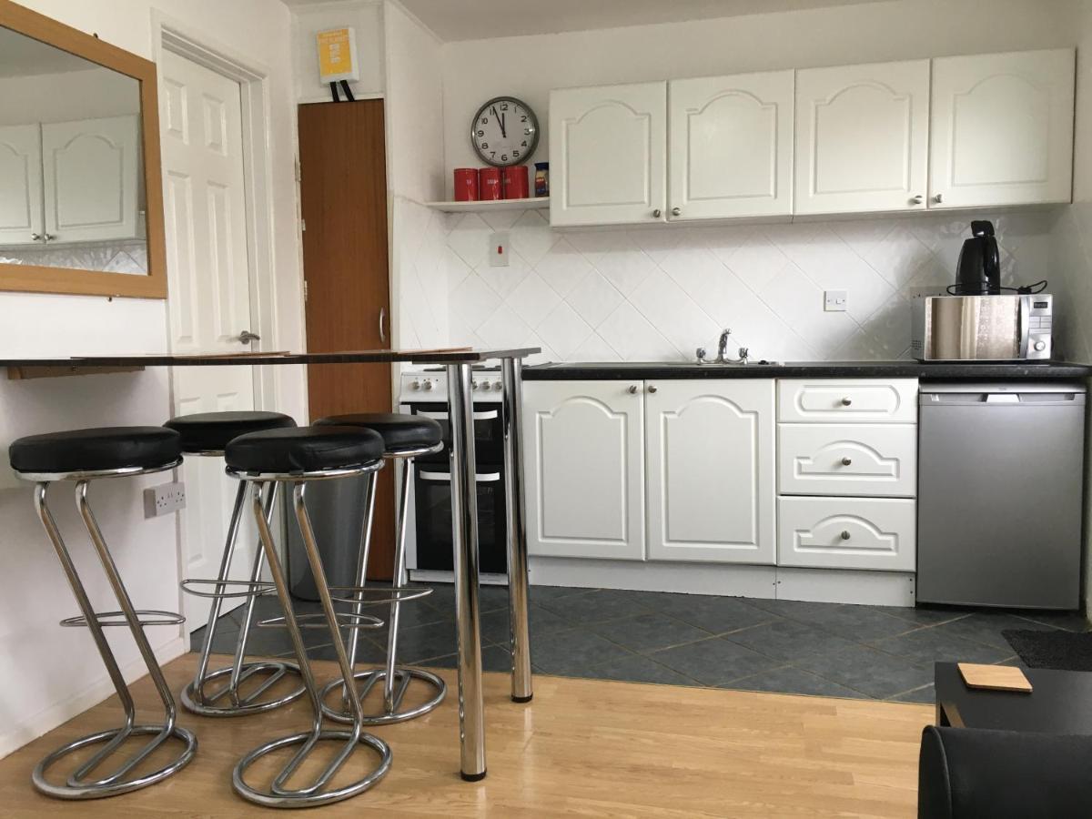 Hill View Apartment Brean Bagian luar foto